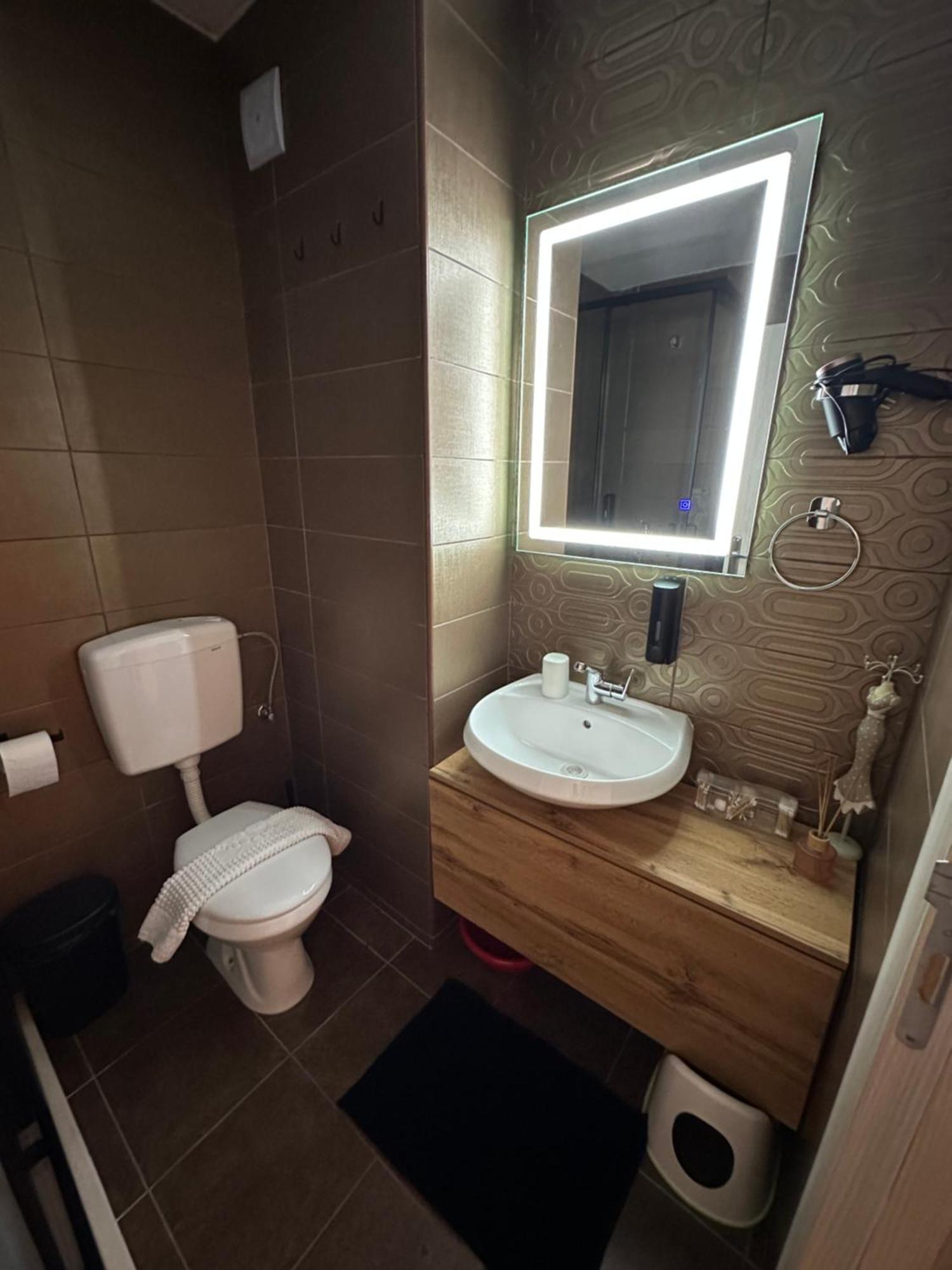 Apartman Viktorija 자블야크 외부 사진