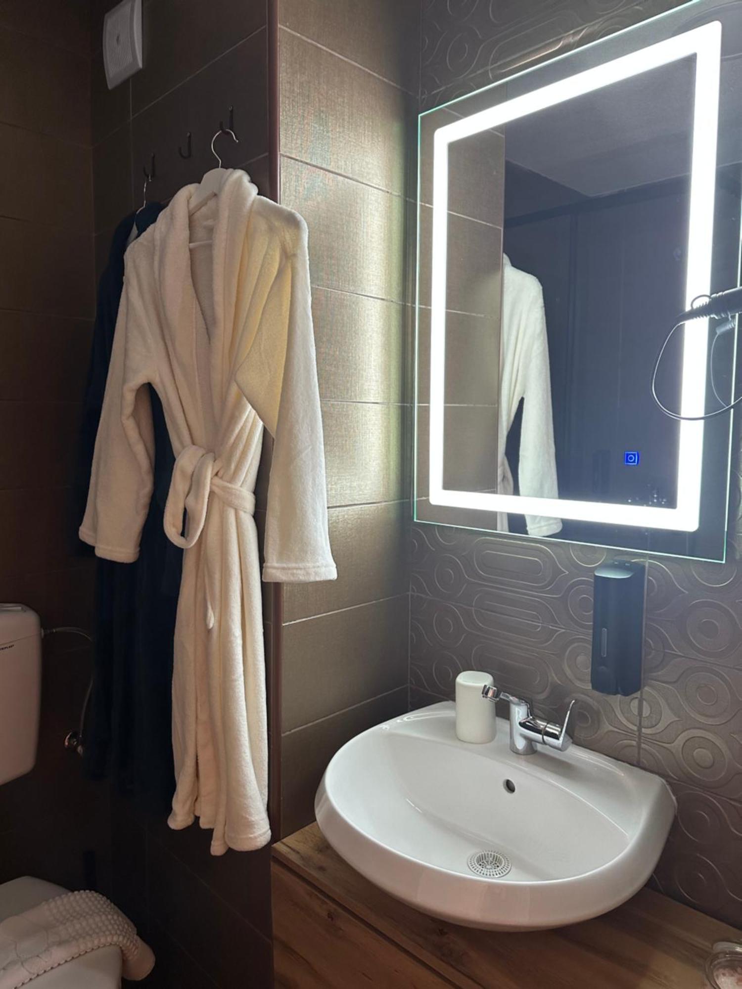 Apartman Viktorija 자블야크 외부 사진